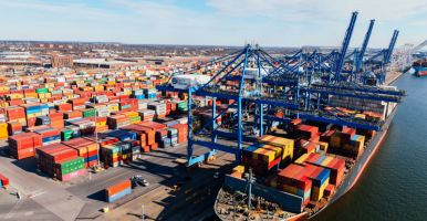 Share of Renewable Energy in Ports to Increase By 60%_ Union Minister Sarbananda Sonowal